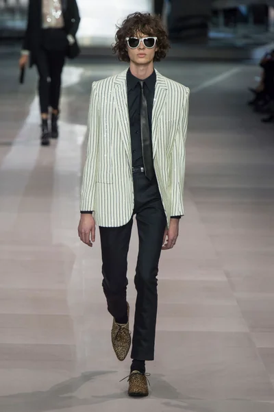 Look 75